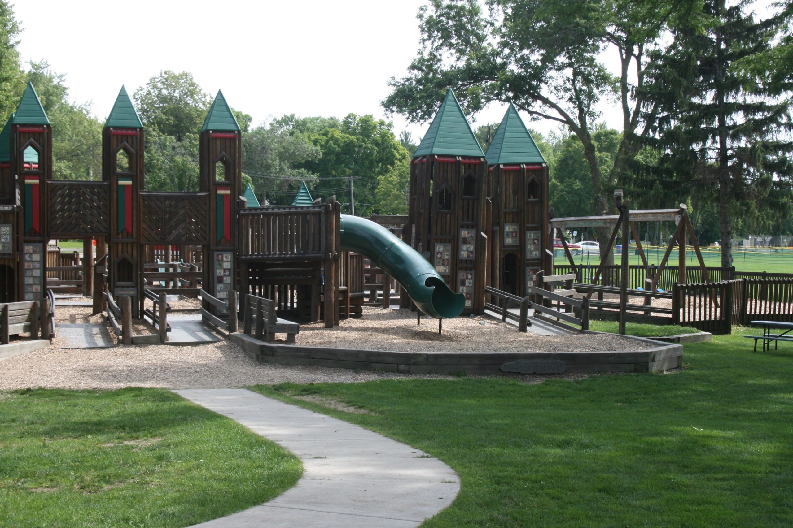 Winnequah Playground Park & Sun Prarie Pool